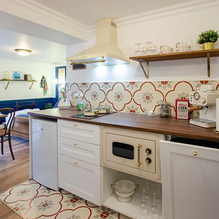 Apartment The Great Wave, Calme Avec Terrasse Et Parking Gratuit