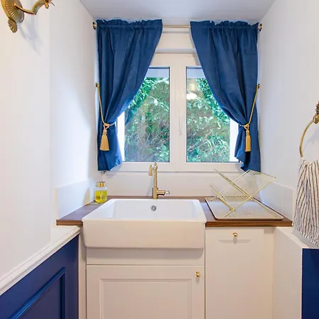 Apartment The Great Wave, Calme Avec Terrasse Et Parking Gratuit *