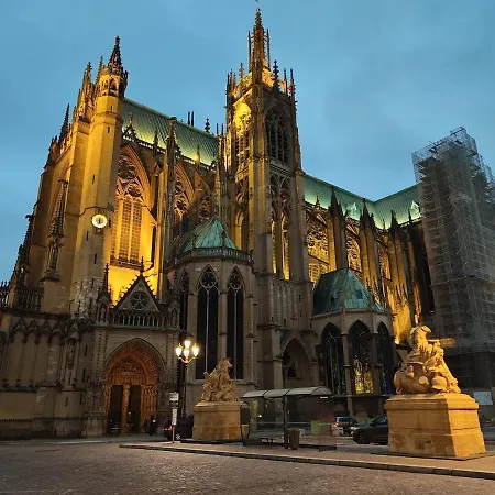 Apartment The Great Wave, Calme Avec Terrasse Et Parking Gratuit