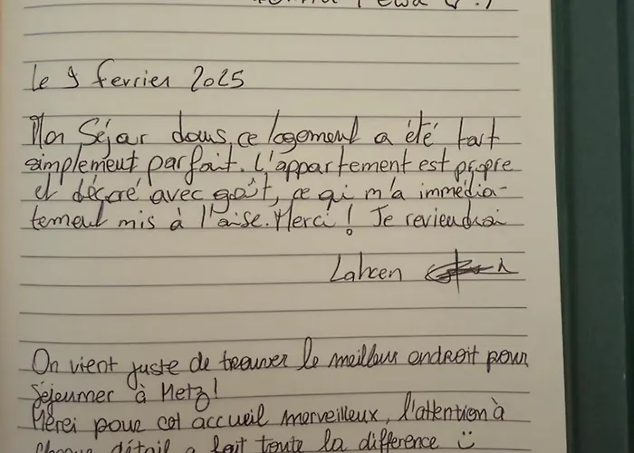 The Great Wave, Calme Avec Terrasse Et Parking Gratuit 아파트